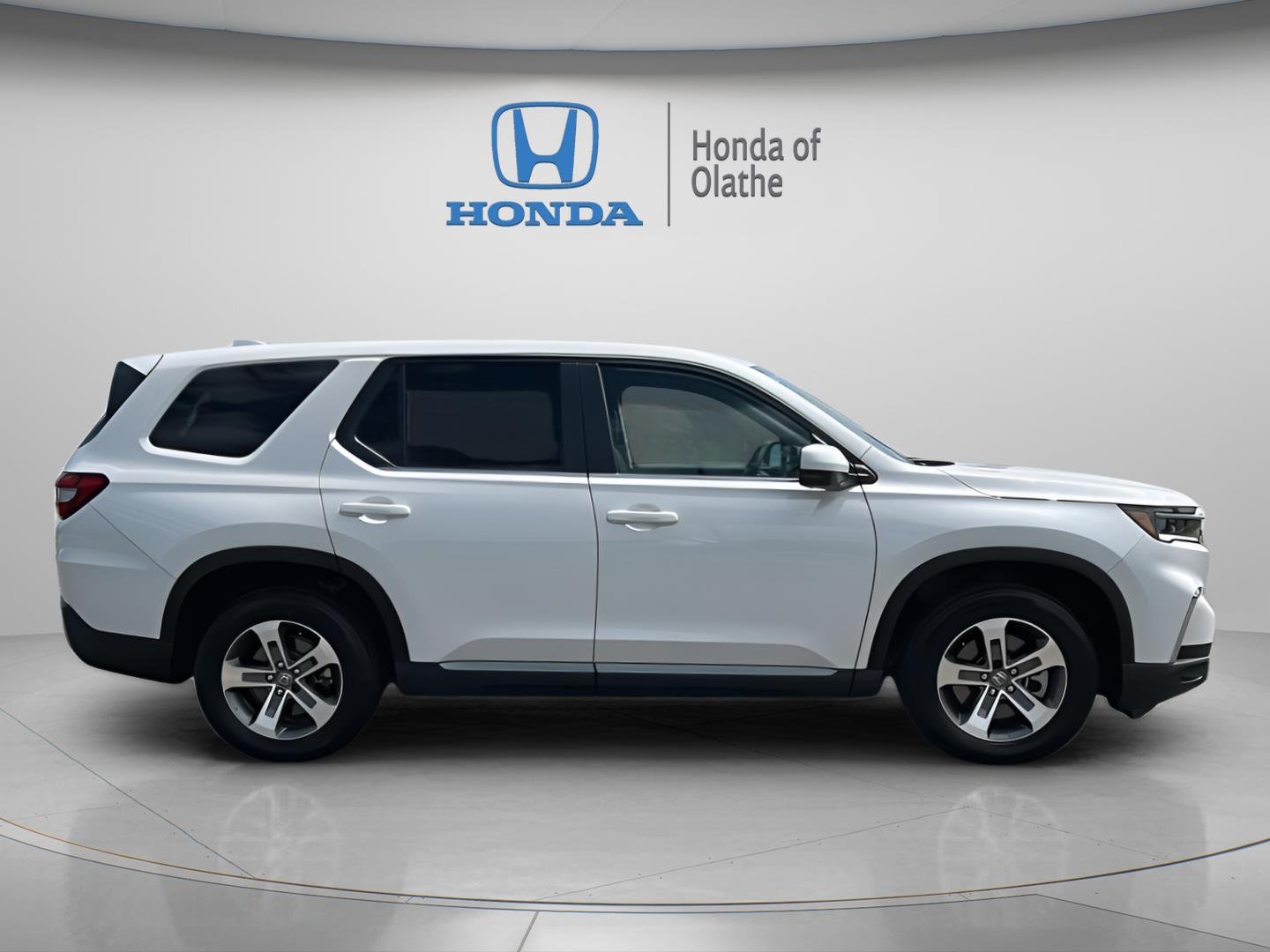 Certified 2025 Honda Pilot EX-L with VIN 5FNYG1H40SB052938 for sale in Kansas City