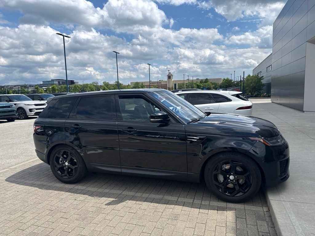 Used 2021 Santorini Black Metallic Land Rover SE image 3
