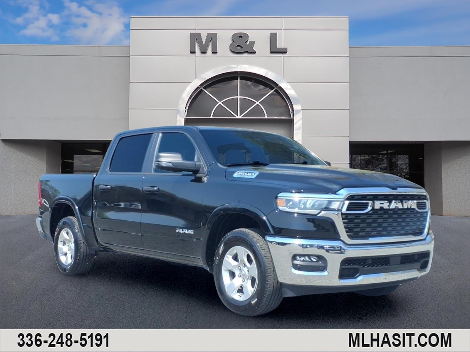 2025 RAM 1500 Big Horn/Lone Star 4x4 Crew Cab 5'7's photo