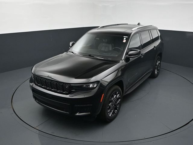 Used 2023 Black Jeep Summit image 14