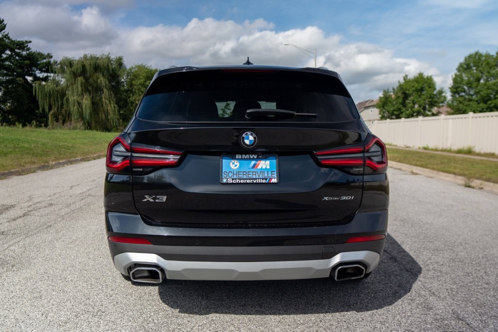 Used 2024 Black Sapphire Metallic BMW xDrive30i image 9