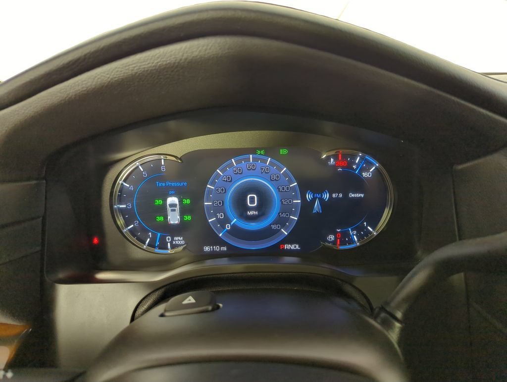 Used 2020 SHADOW METALLIC Cadillac Premium Luxury image 42