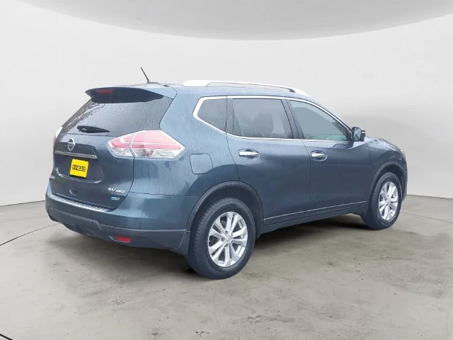 Used 2014 Graphite Blue Nissan SV image 5