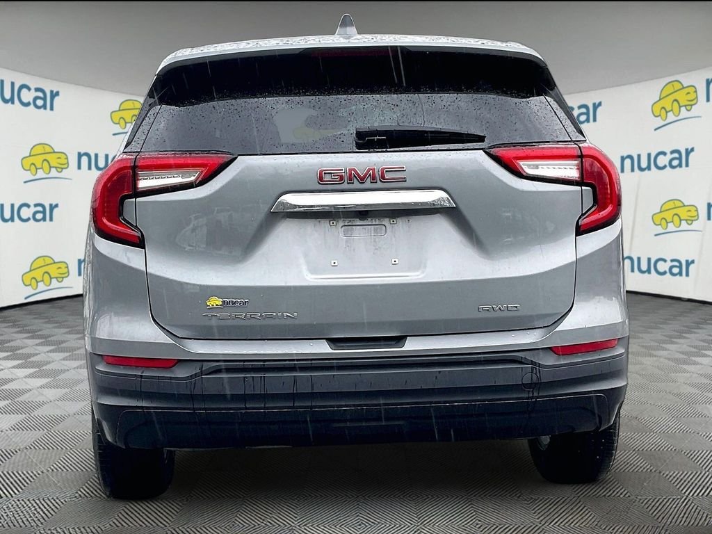 Used 2024 Silver GMC SLE image 5