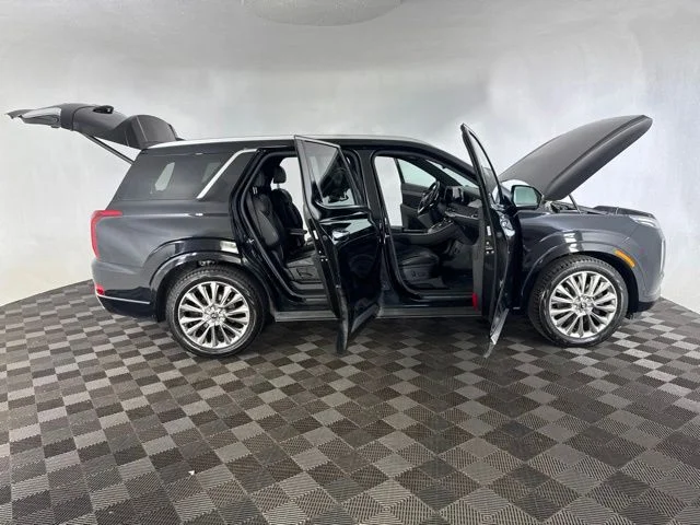 Used 2020 Black Hyundai Limited image 16