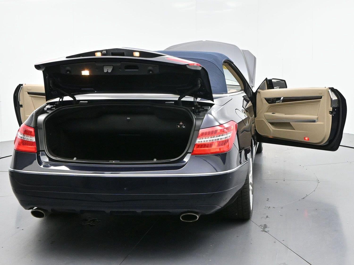 Used 2011 Capri Blue Metallic Mercedes-Benz E 350 image 43