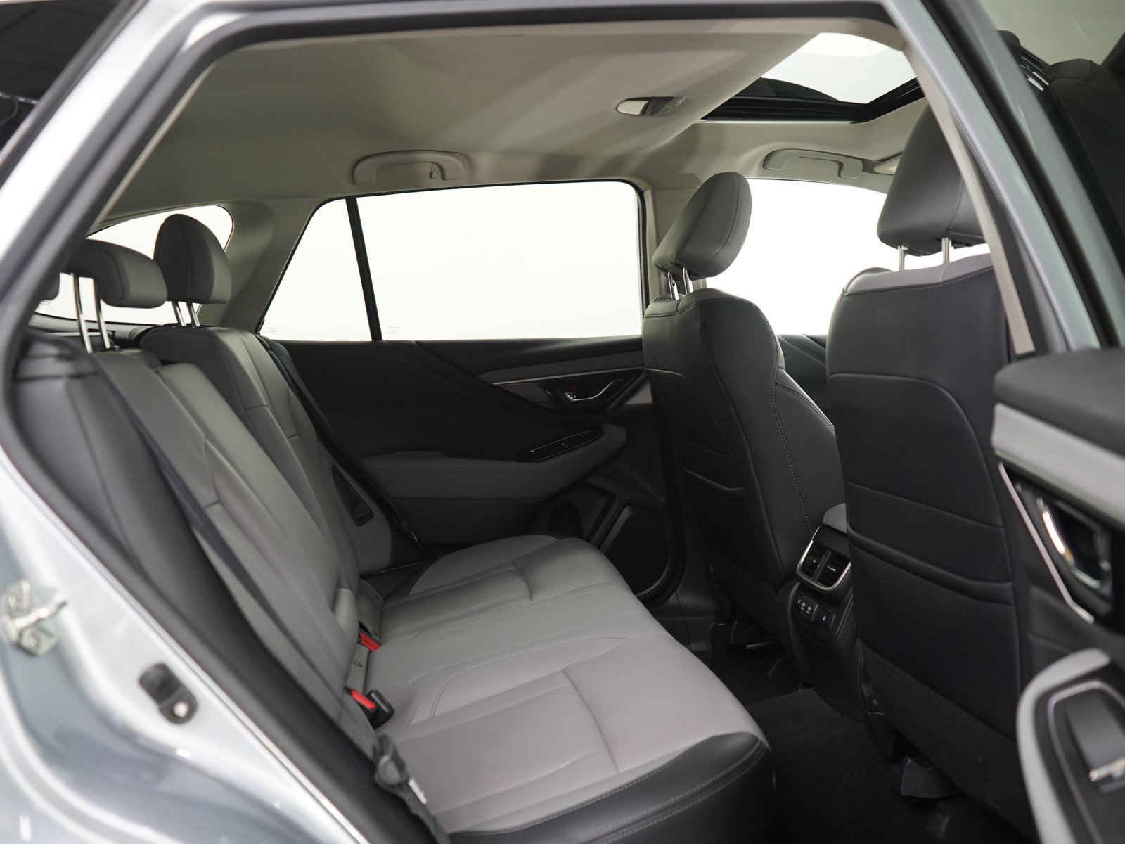 Used 2020 Ice Silver Metallic Subaru Limited Xt image 12