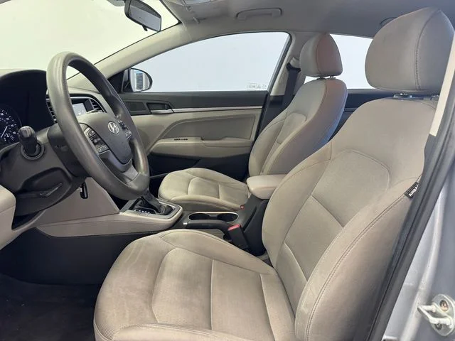Used 2017 Shale Gray Metallic Hyundai SE image 22