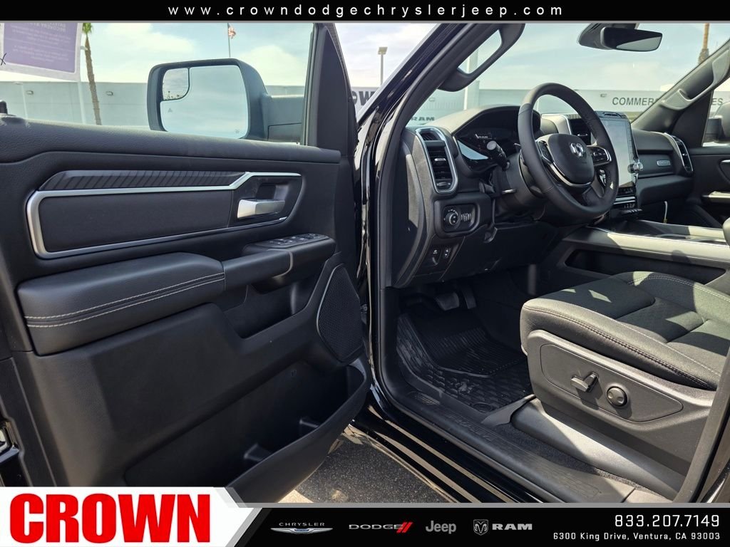New 2026 Diamond Black Crystal Pearl-Coat Exterior Paint RAM Big Horn/Lone Star image 14