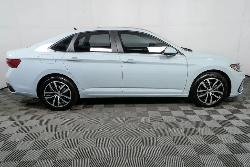 New 2026 Monument Gray Volkswagen SE image 2