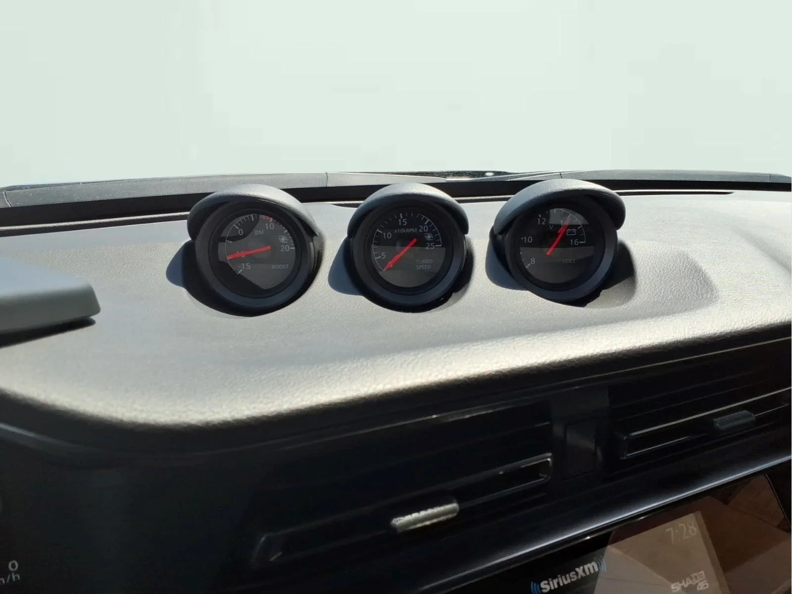 New 2026 Boulder Gray Pearl / Super Black Two-tone Nissan Sport image 11