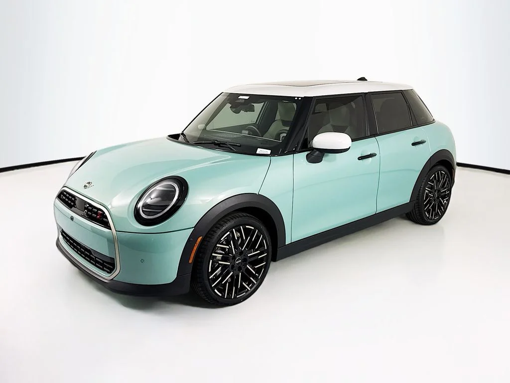2026 MINI Hardtop Cooper S's photo