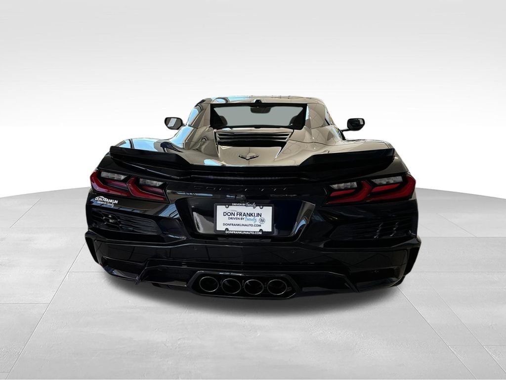 Used 2025 Black Chevrolet Z06 image 7
