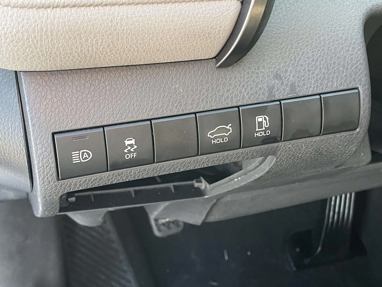 Used 2020 Celestial Silver Metallic Toyota LE image 9