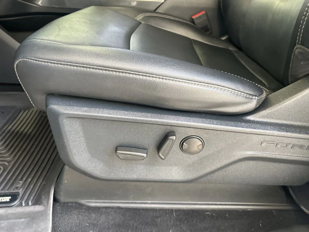 Used 2022 Silver Ford XLT image 46