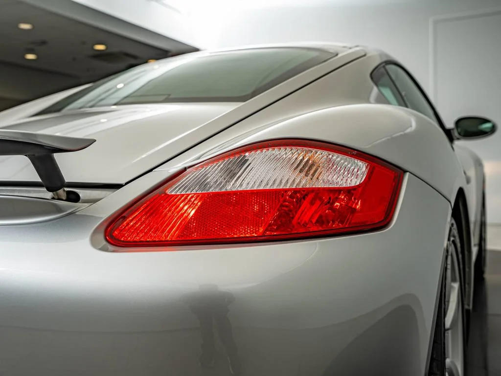 Used 2007 Arctic Silver Metallic Porsche  image 18