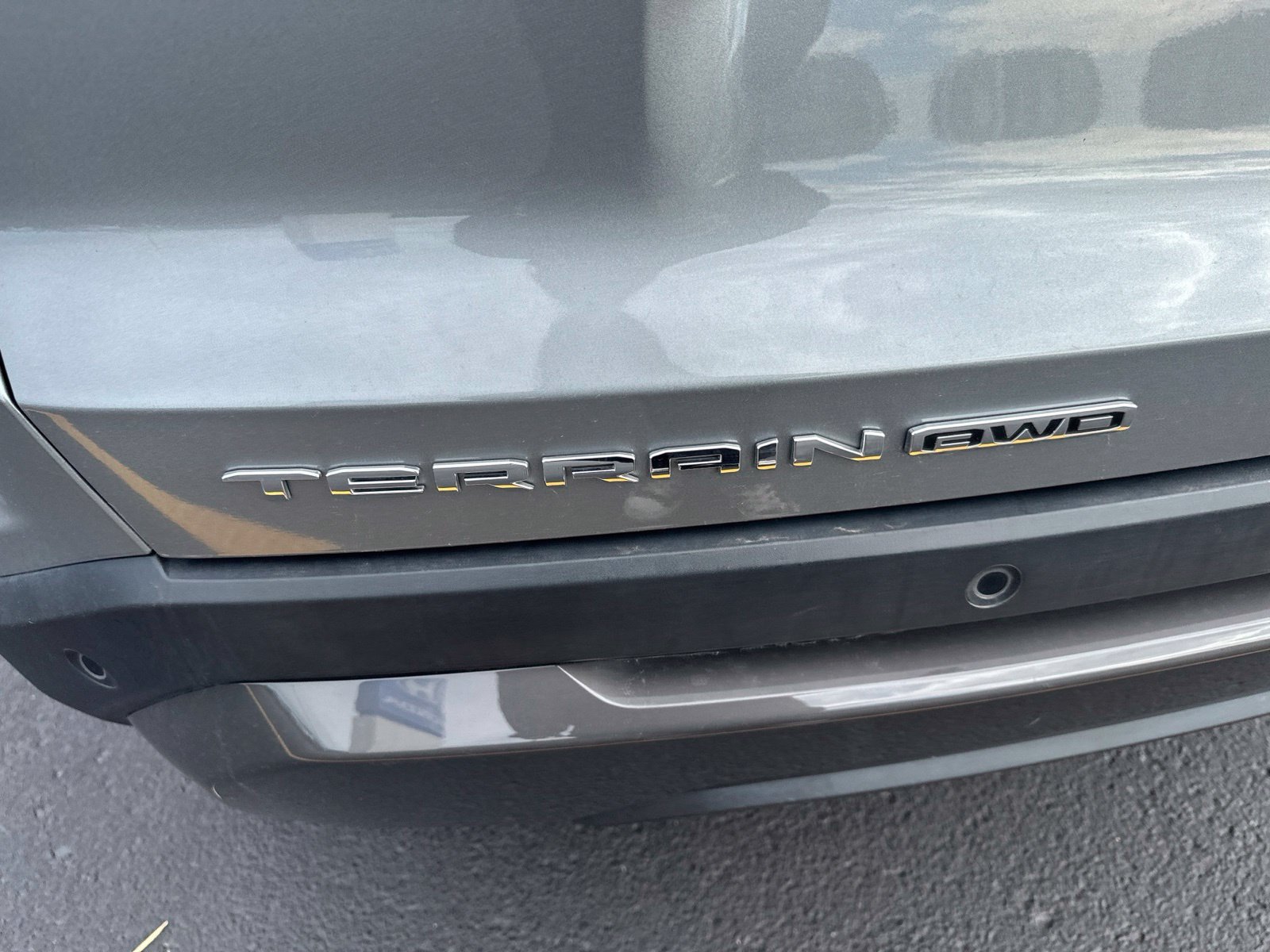 Used 2026 Silver GMC Elevation image 8