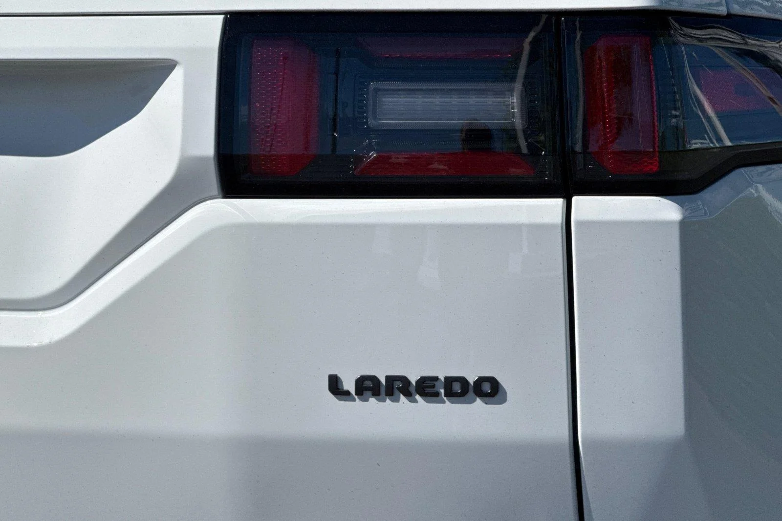 New 2026 Bright White Clearcoat Jeep Laredo image 26