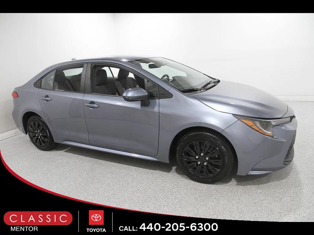 TOYOTA COROLLA 本体 Certified Pre-Owned 2025 Toyota Corolla LE Car in Mentor #T69364A
