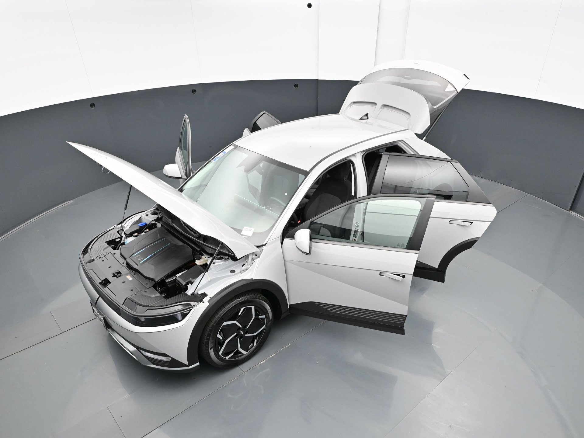 Used 2024 Cyber Gray Hyundai SEL AWD image 46