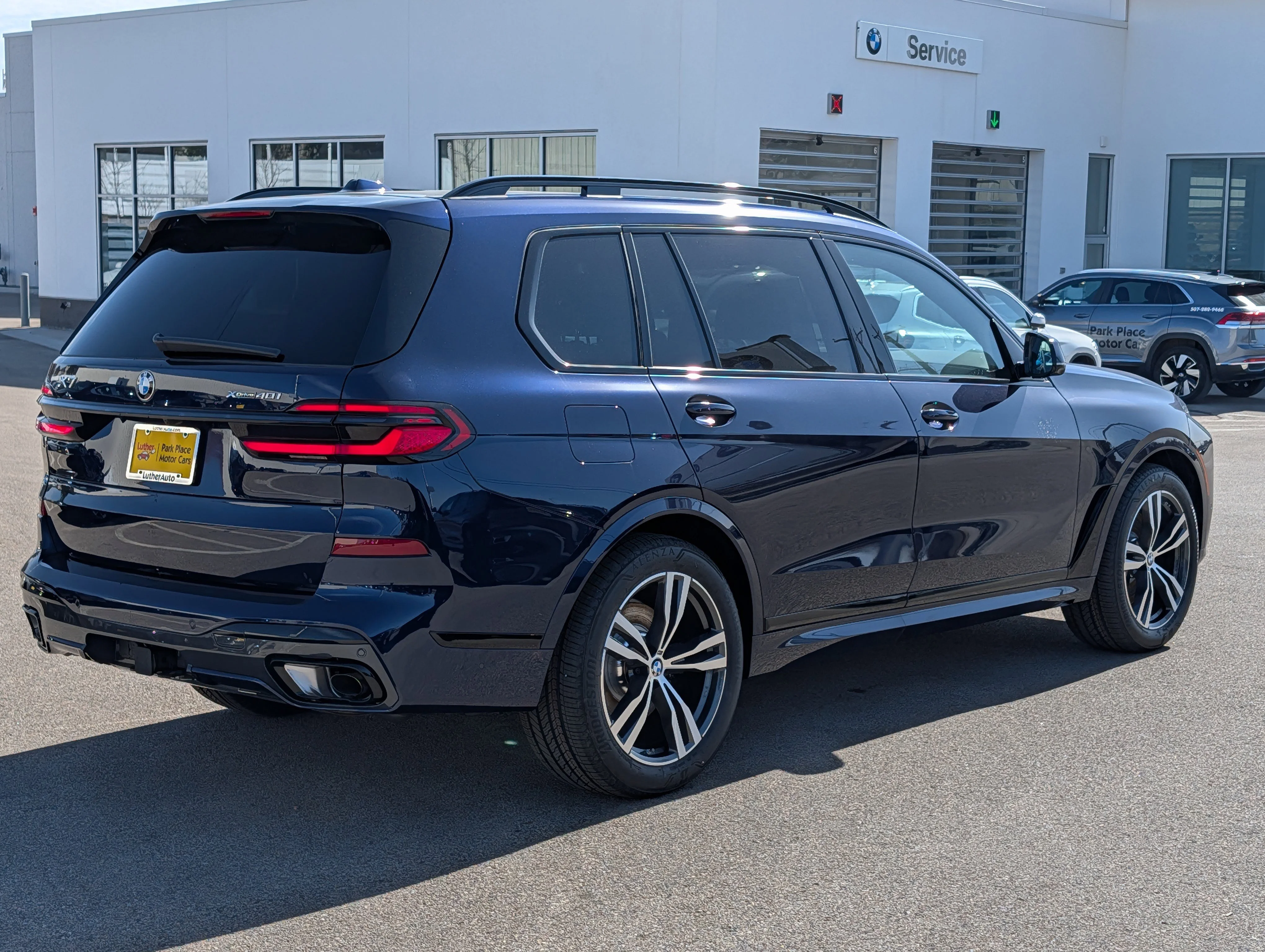 New 2026 Tanzanite Blue II Metallic BMW xDrive40i image 2
