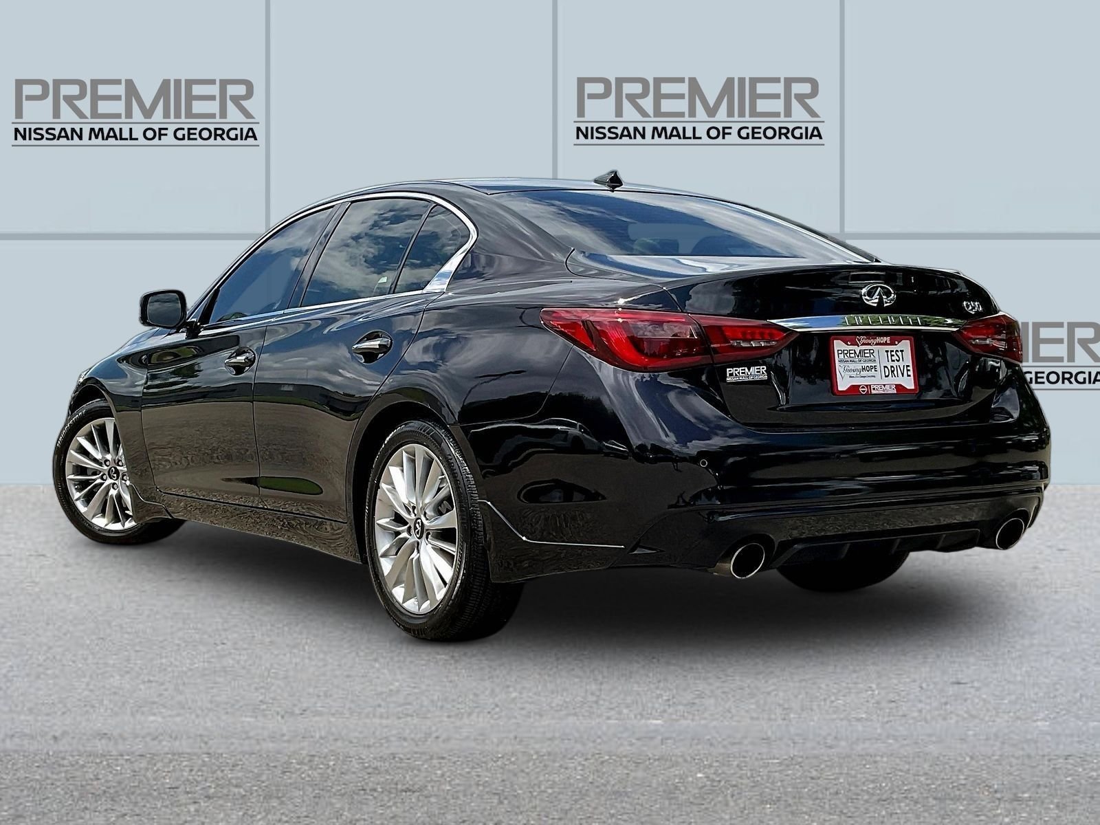 Used 2021 Black INFINITI 3.0t LUXE image 5