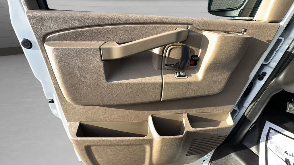 New 2026 Summit White GMC Work Van image 20