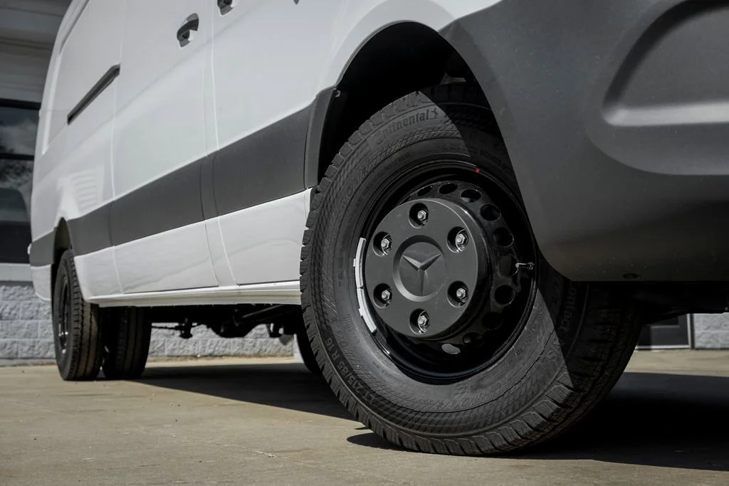 New 2026 Arctic White Mercedes-Benz Cargo 170 WB image 37