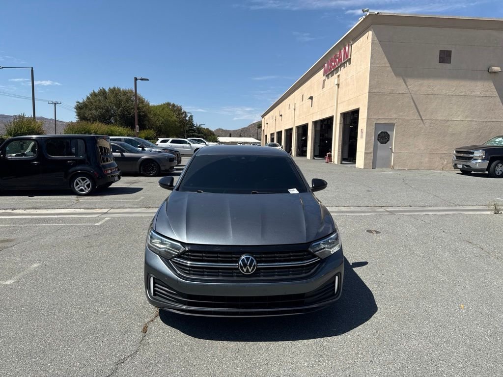 Used 2023 Gray Volkswagen 1.5T Sport image 2