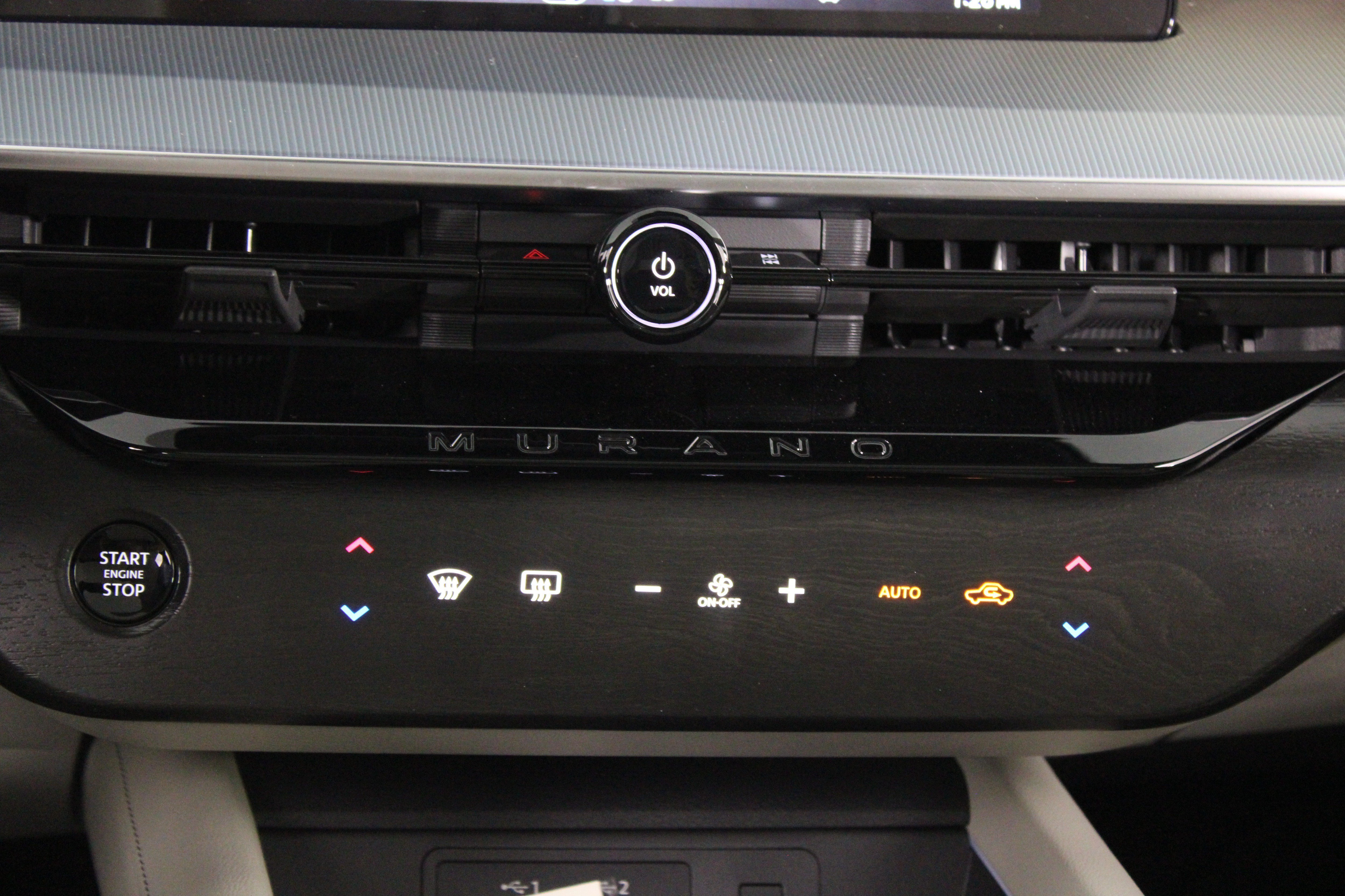New 2026 Everest White Pearl Tricoat Nissan SL image 23