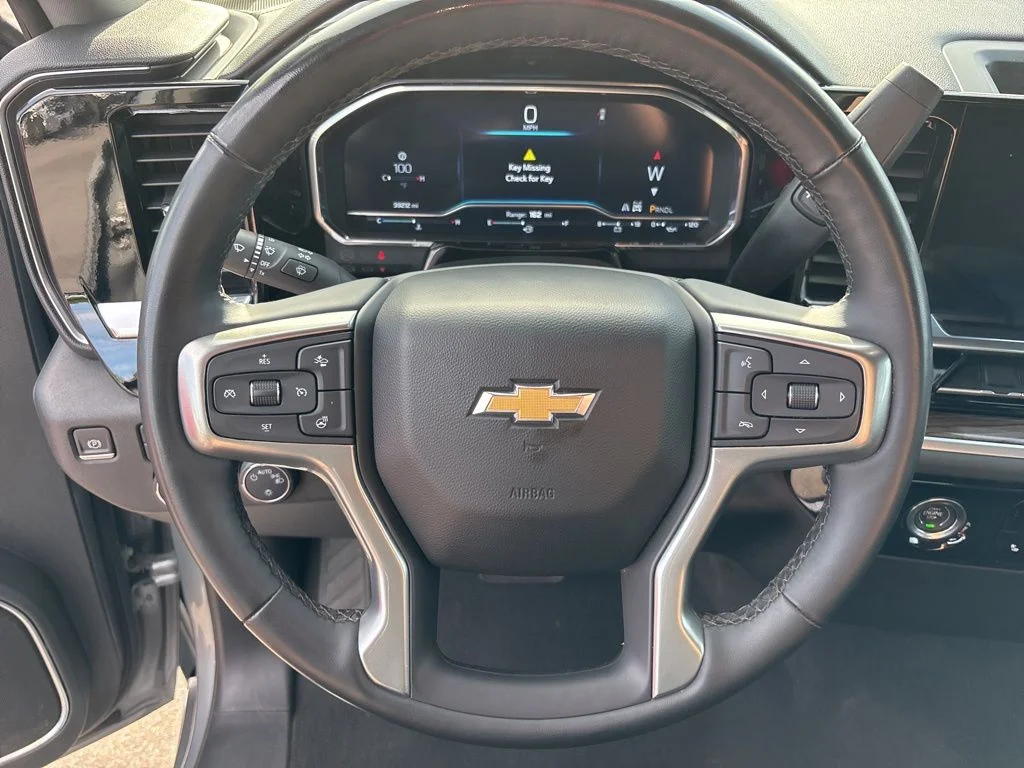 Used 2023 Gray Chevrolet LT image 18