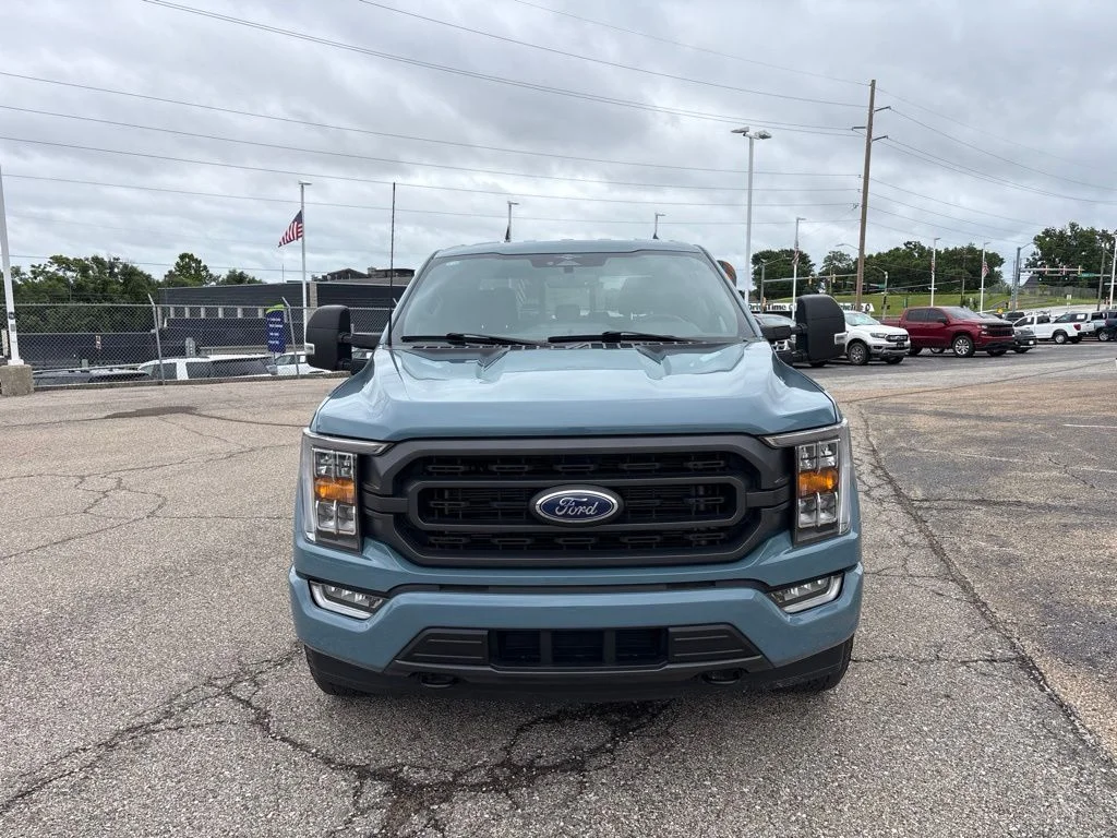 Used 2023 Blue Ford XLT image 2