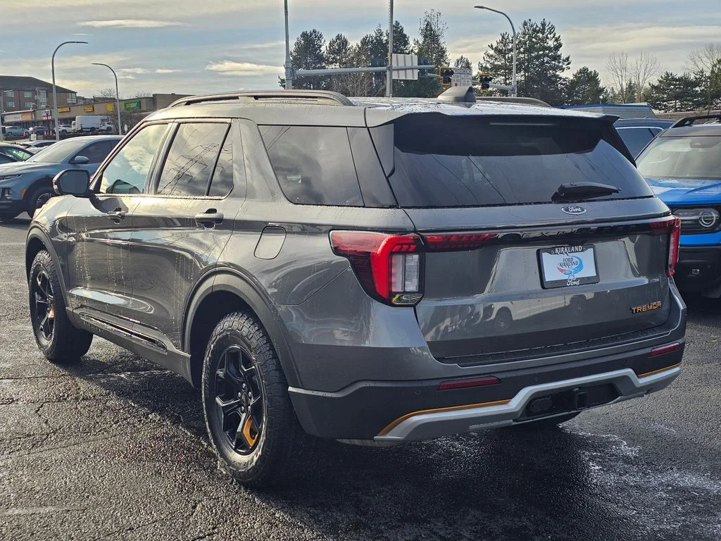 New 2026 Gray Ford Tremor image 5