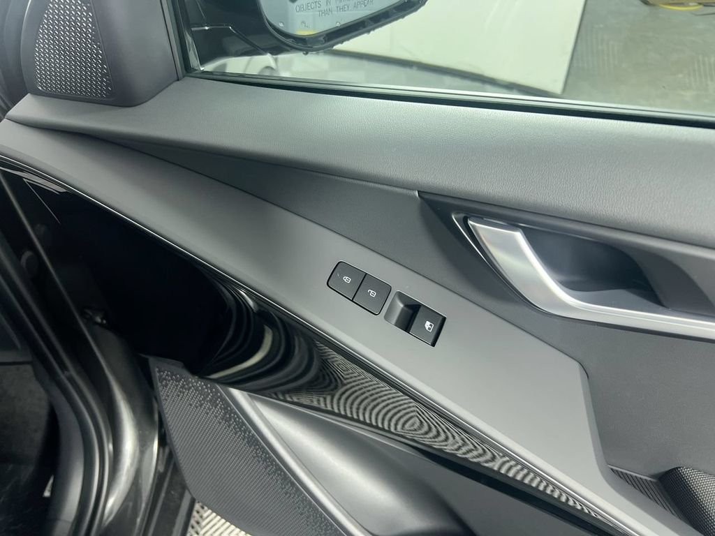 New 2026 Interstellar Gray Kia SX image 33