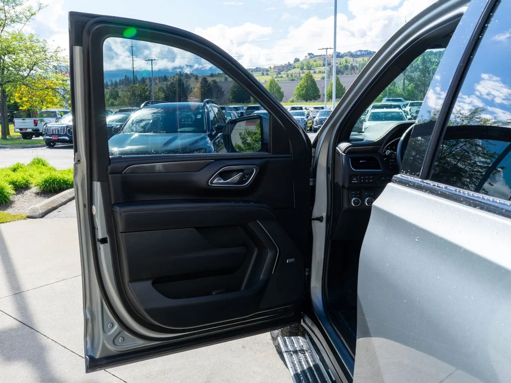 Used 2024 Silver GMC AT4 image 19