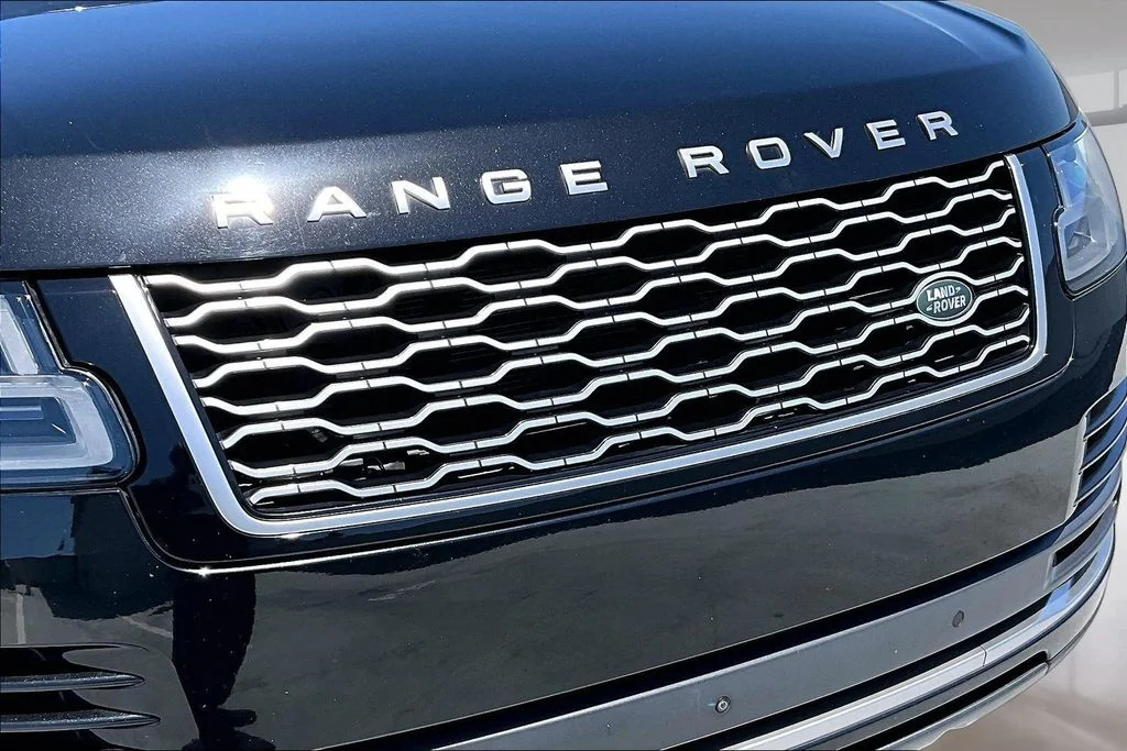 Used 2019 Black Land Rover 5.0L V8 Supercharged image 31