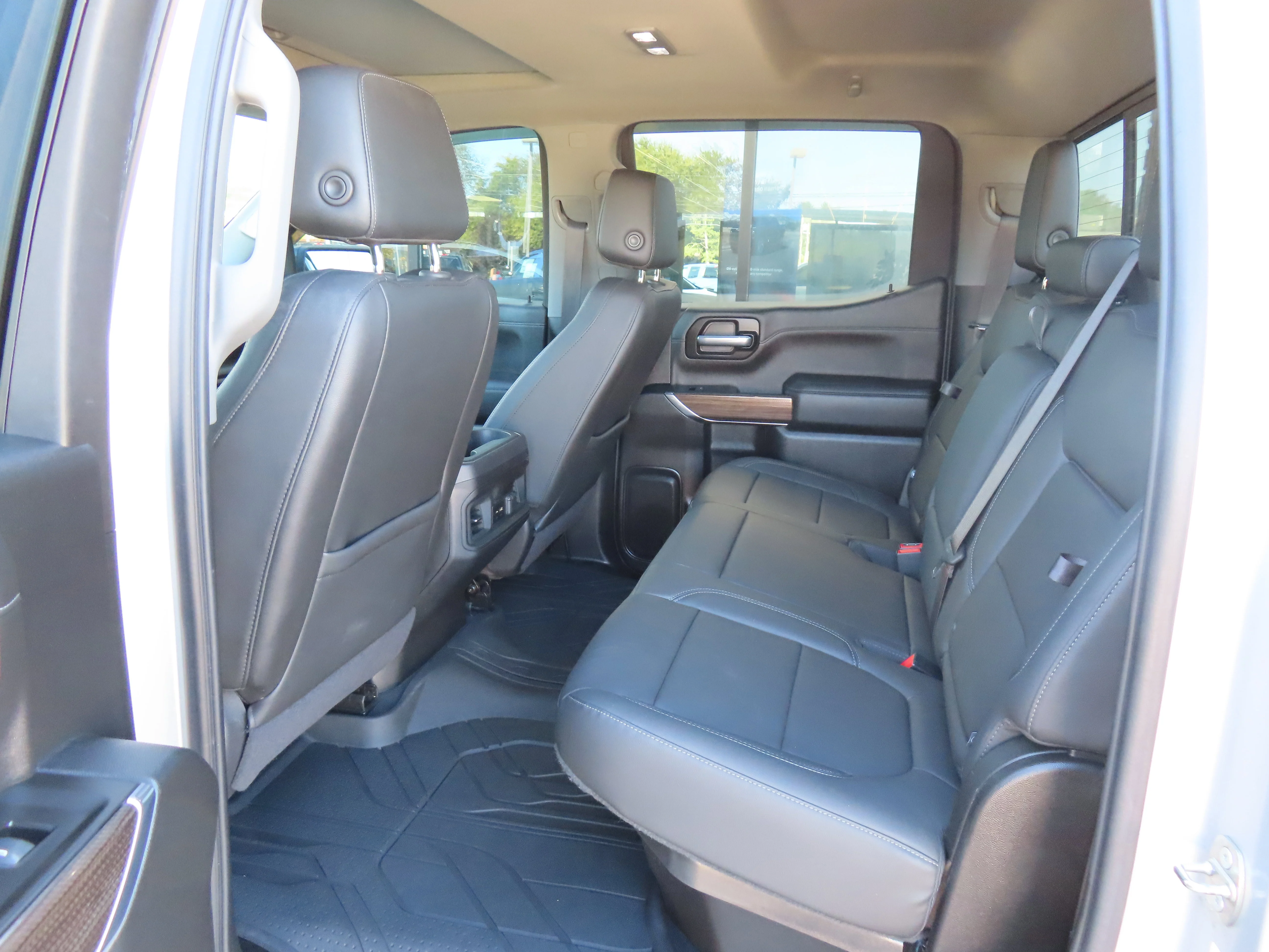 2020 Chevrolet Silverado 1500 LT Trail Boss - Photo 10
