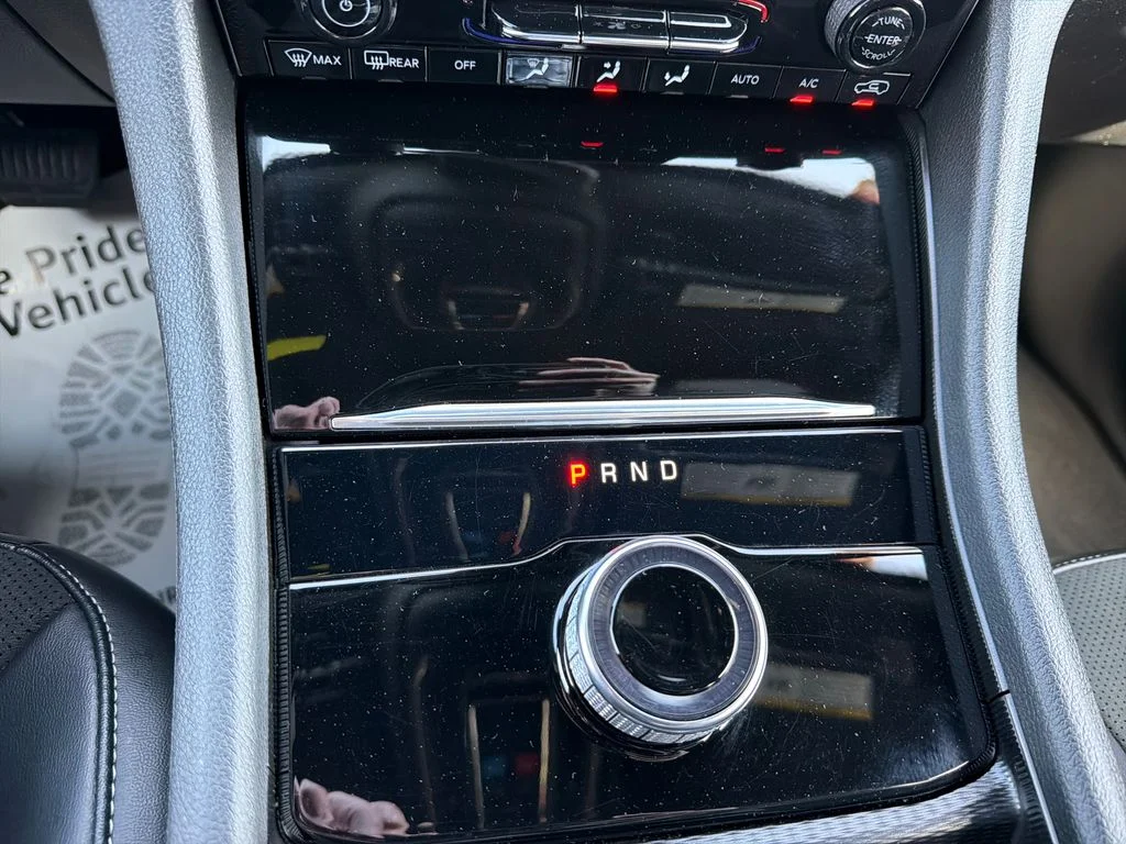 Used 2025 Silver Jeep Altitude image 17
