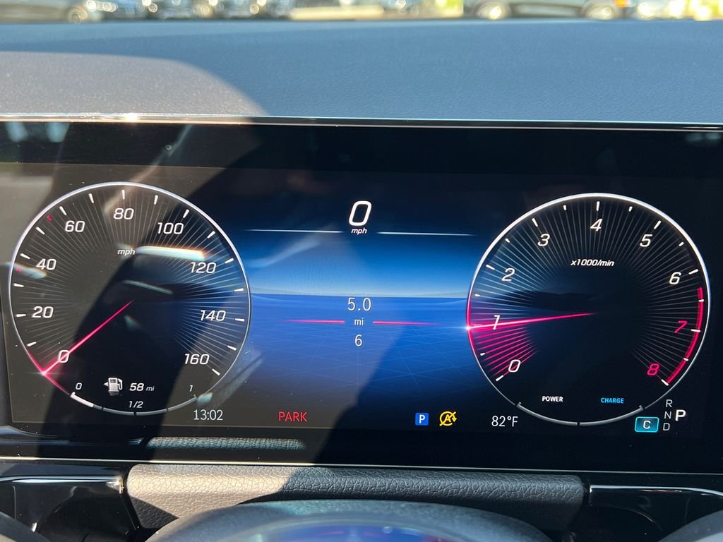 New 2026 Mountain Grey Metallic Mercedes-Benz GLA 250 image 17