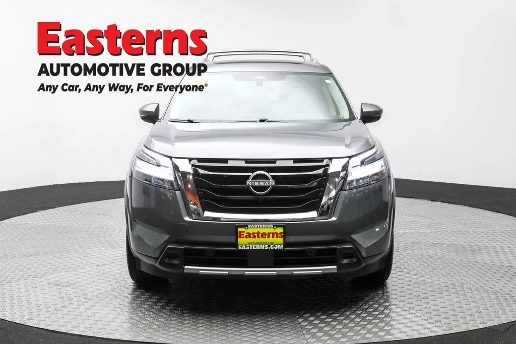 Used 2023 Gray Nissan SL image 2