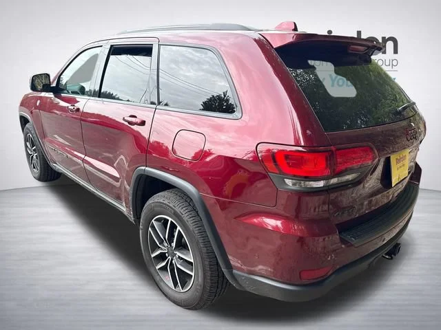 Used 2020 Velvet Red Pearlcoat Jeep Trailhawk image 5