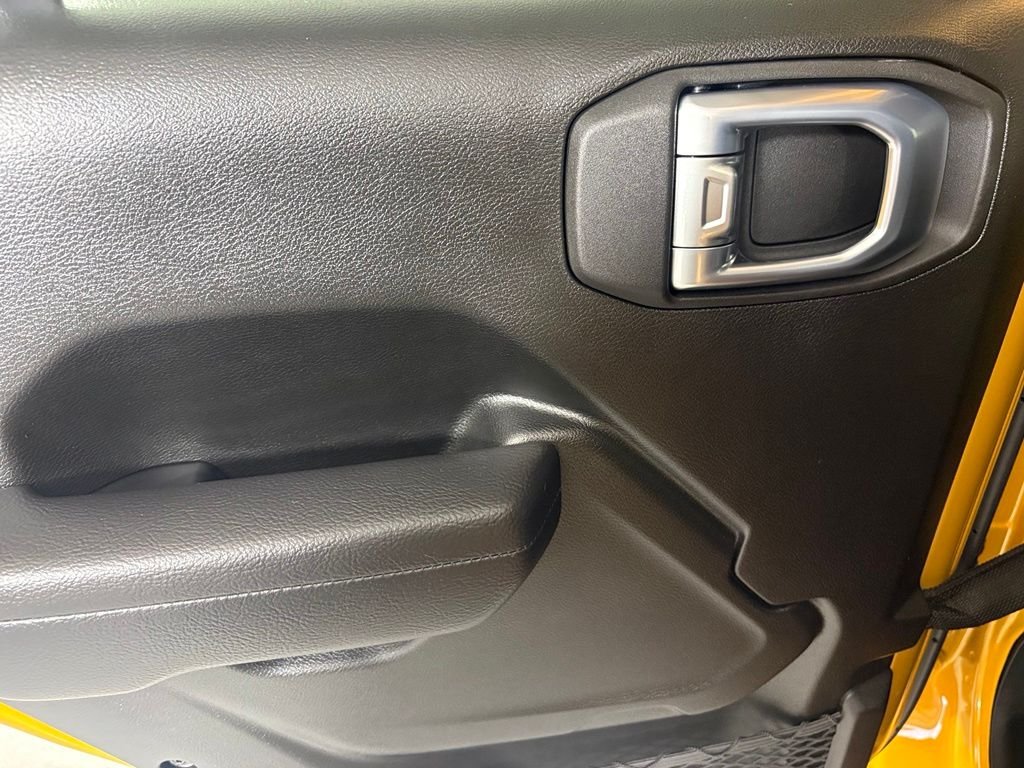 New 2026 Goldilocks Exterior Paint Jeep Mojave image 35