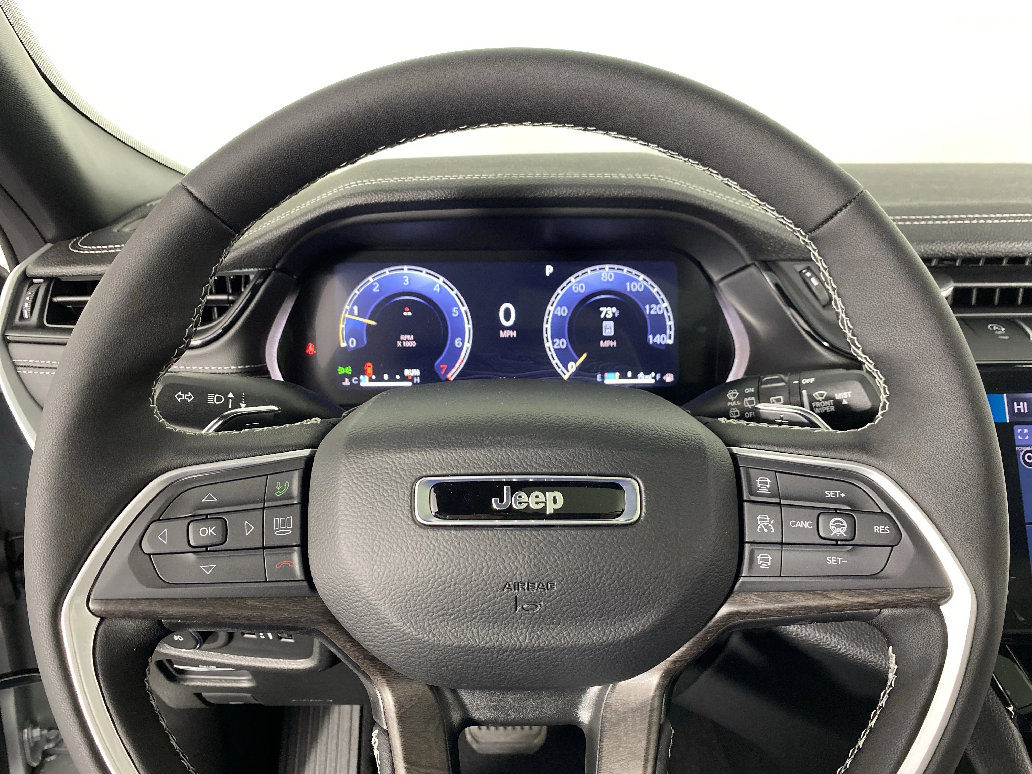 New 2026 Silver Zynith Exterior Paint Jeep Limited image 19