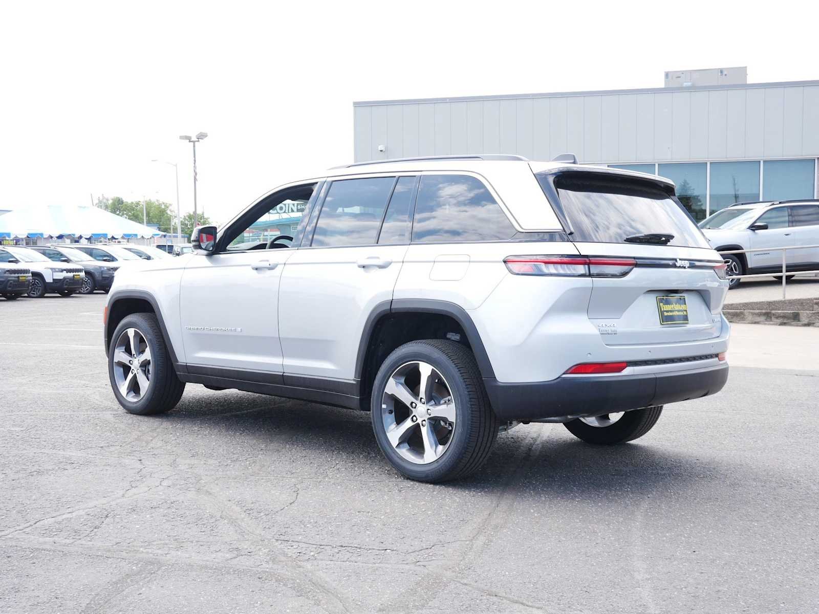 New 2026 Silver Zynith Jeep Limited image 5