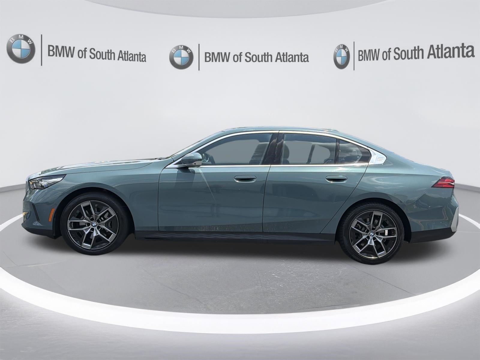 Used 2026 Cape York Green Metallic BMW 530i xDrive image 22