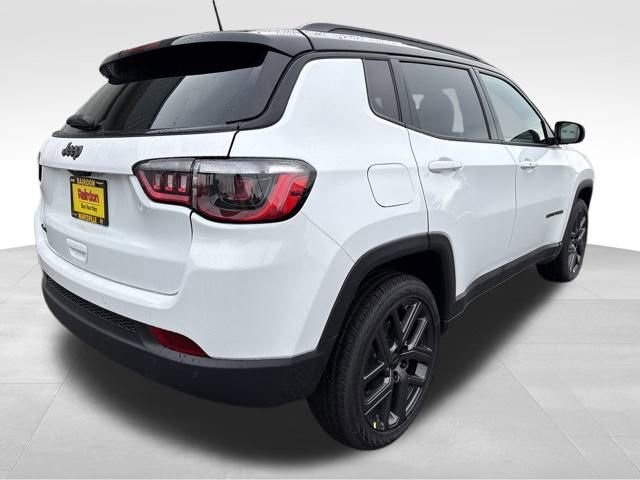 New 2026 Bright White Clear-Coat Exterior Paint Jeep Limited Altitude image 7
