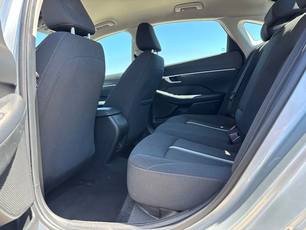 Used 2025 Aero Silver Hyundai SEL image 18
