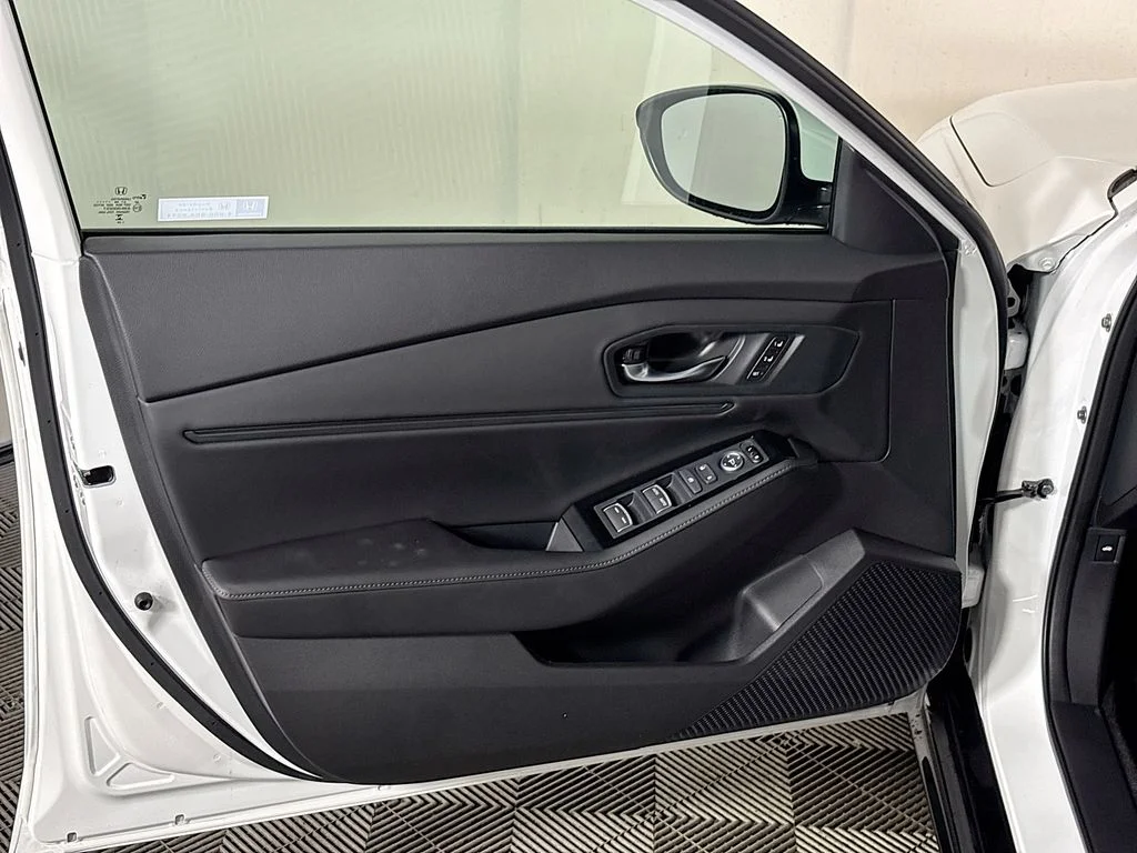 New 2026 Platinum White Pearl Honda Touring image 10