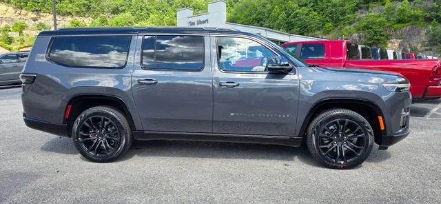 New 2026 Gray Jeep Summit Reserve image 11