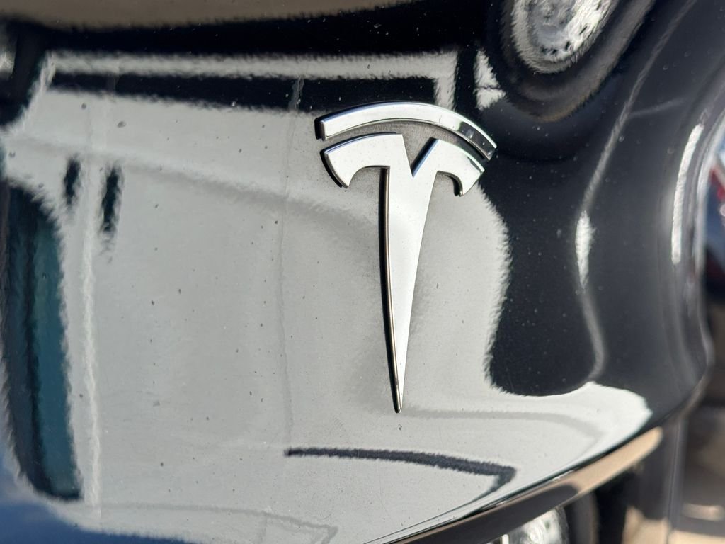 Used 2019 Black Tesla Standard Range Plus image 6